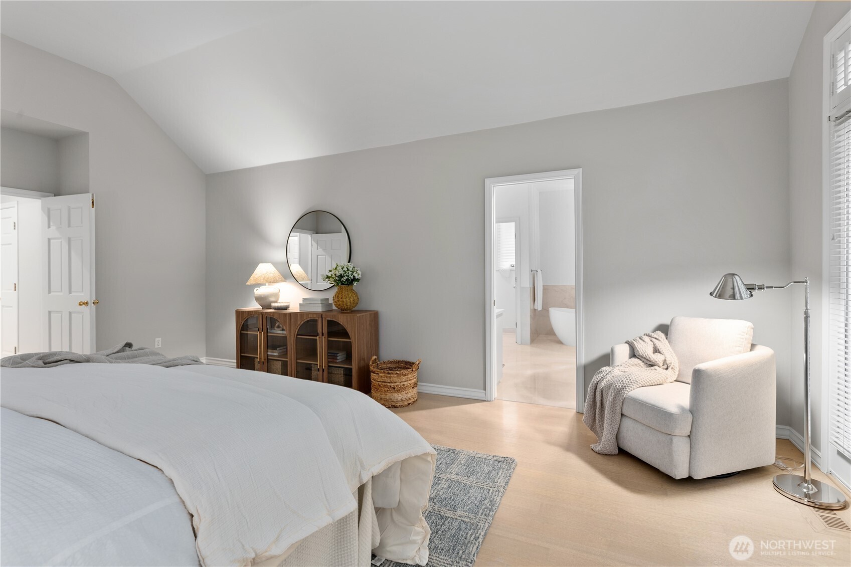21819 NE 30th Place Sammamish WA 98074