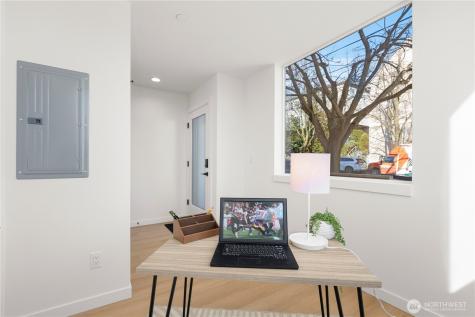 955 N 35th Street Seattle WA 98103