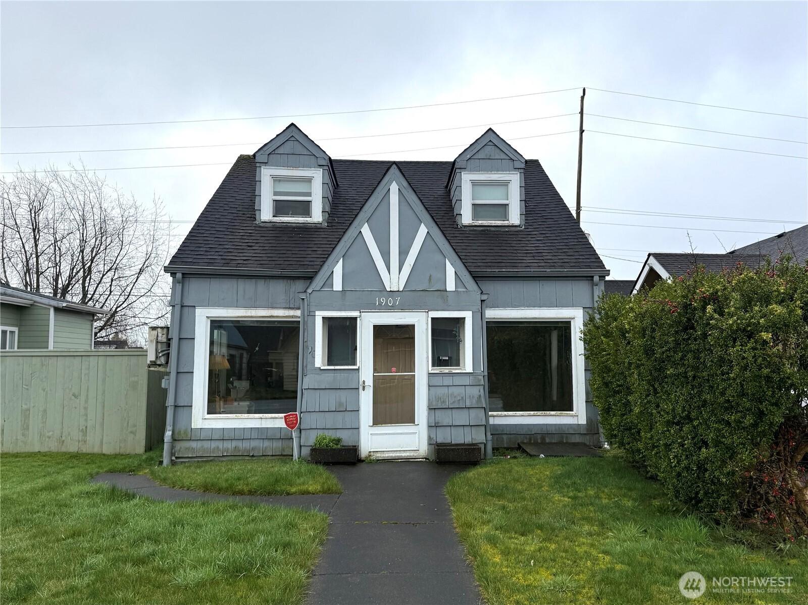 1907 Simpson Avenue Aberdeen WA 98520