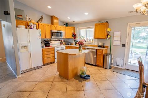 7887 Dahl Road NE Moses Lake WA 98837