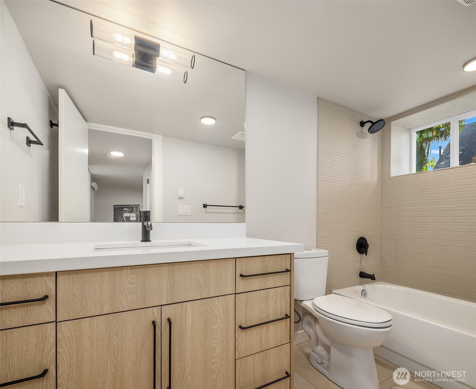 2302 E Pike Street Seattle WA 98122