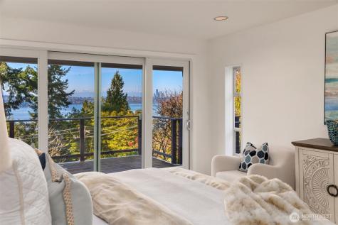 4701 84th Avenue SE Mercer Island WA 98040
