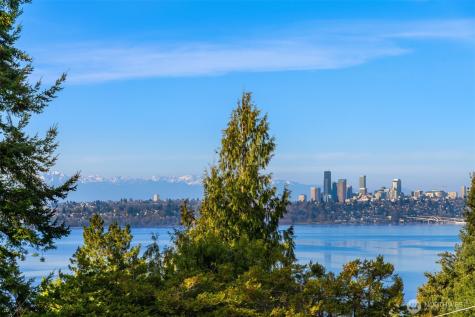 4701 84th Avenue SE Mercer Island WA 98040