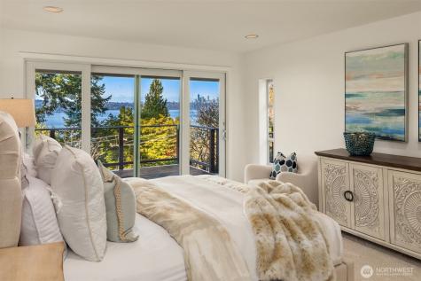 4701 84th Avenue SE Mercer Island WA 98040