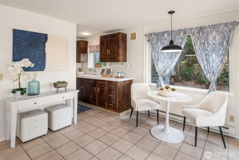4701 84th Avenue SE Mercer Island WA 98040