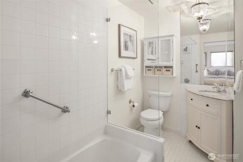 4701 84th Avenue SE Mercer Island WA 98040
