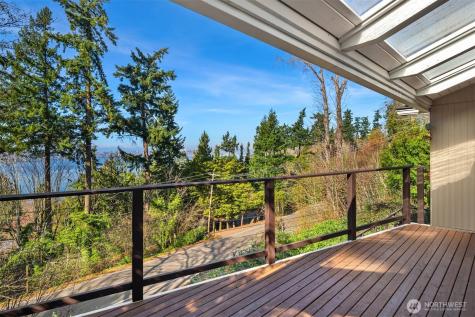 4701 84th Avenue SE Mercer Island WA 98040