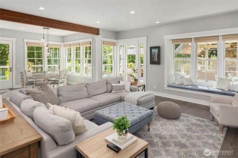 20313 217th Avenue NE Woodinville WA 98077