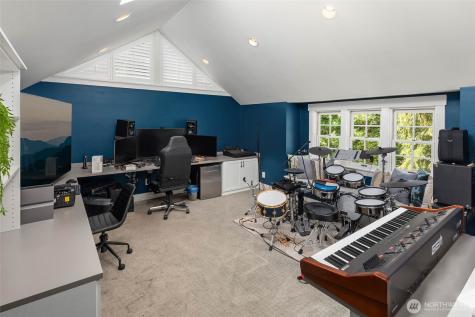 20313 217th Avenue NE Woodinville WA 98077
