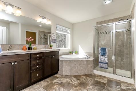 7824 165th Street Ct E Puyallup WA 98375