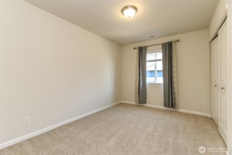7824 165th Street Ct E Puyallup WA 98375
