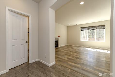 7824 165th Street Ct E Puyallup WA 98375