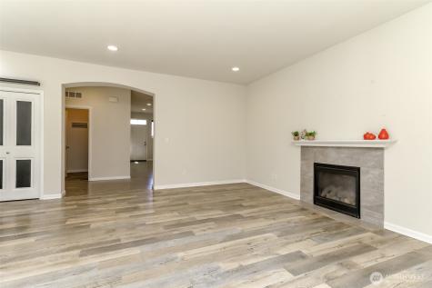 7824 165th Street Ct E Puyallup WA 98375