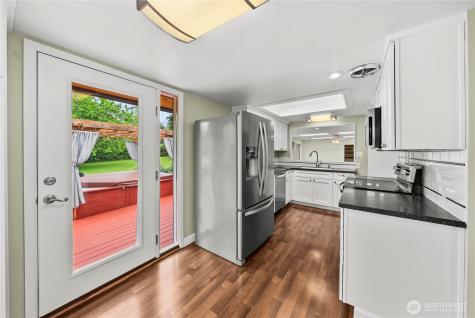 2911 Elwood Drive W Tacoma WA 98466