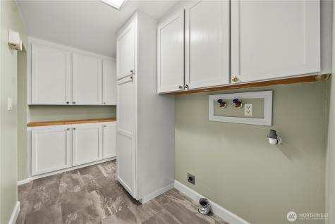 2911 Elwood Drive W Tacoma WA 98466