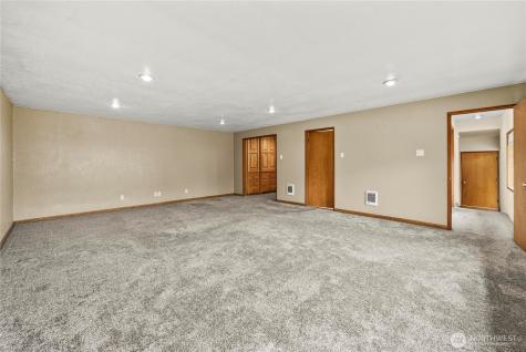 2911 Elwood Drive W Tacoma WA 98466