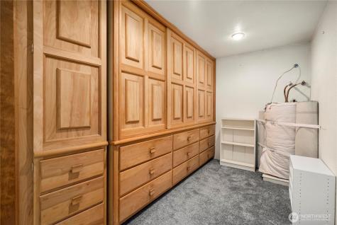 2911 Elwood Drive W Tacoma WA 98466
