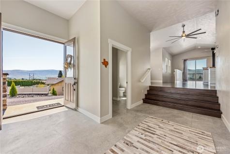 827 Madeleine Court East Wenatchee WA 98802