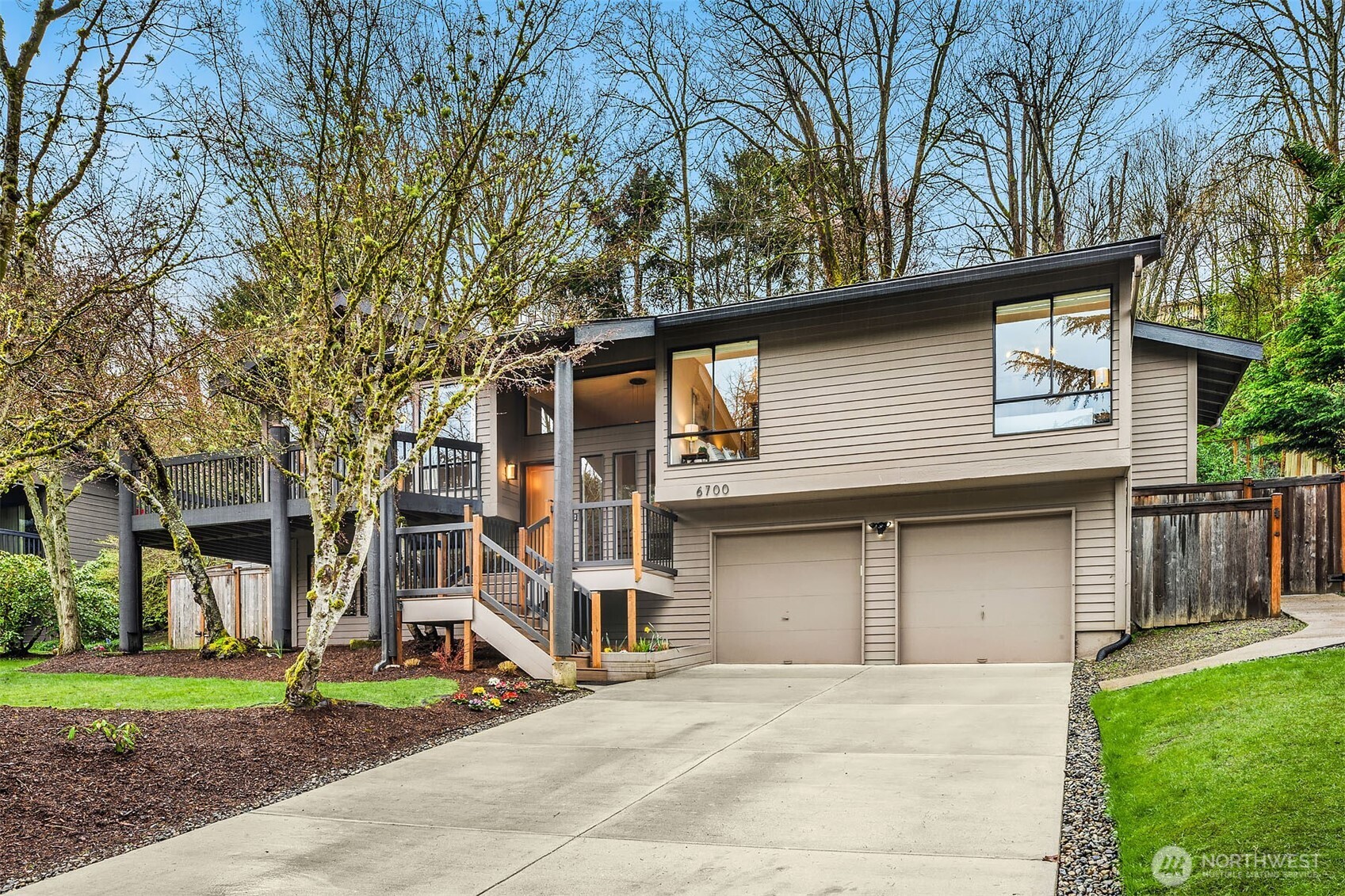 6700 81st Avenue SE Mercer Island WA 98040