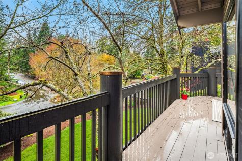 6700 81st Avenue SE Mercer Island WA 98040