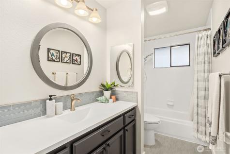 6700 81st Avenue SE Mercer Island WA 98040