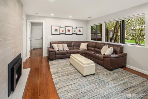 6700 81st Avenue SE Mercer Island WA 98040