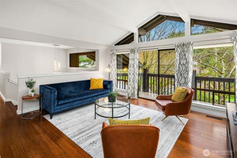 6700 81st Avenue SE Mercer Island WA 98040