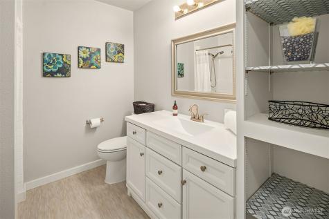 6700 81st Avenue SE Mercer Island WA 98040