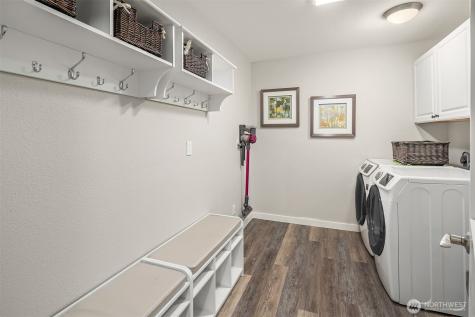6700 81st Avenue SE Mercer Island WA 98040