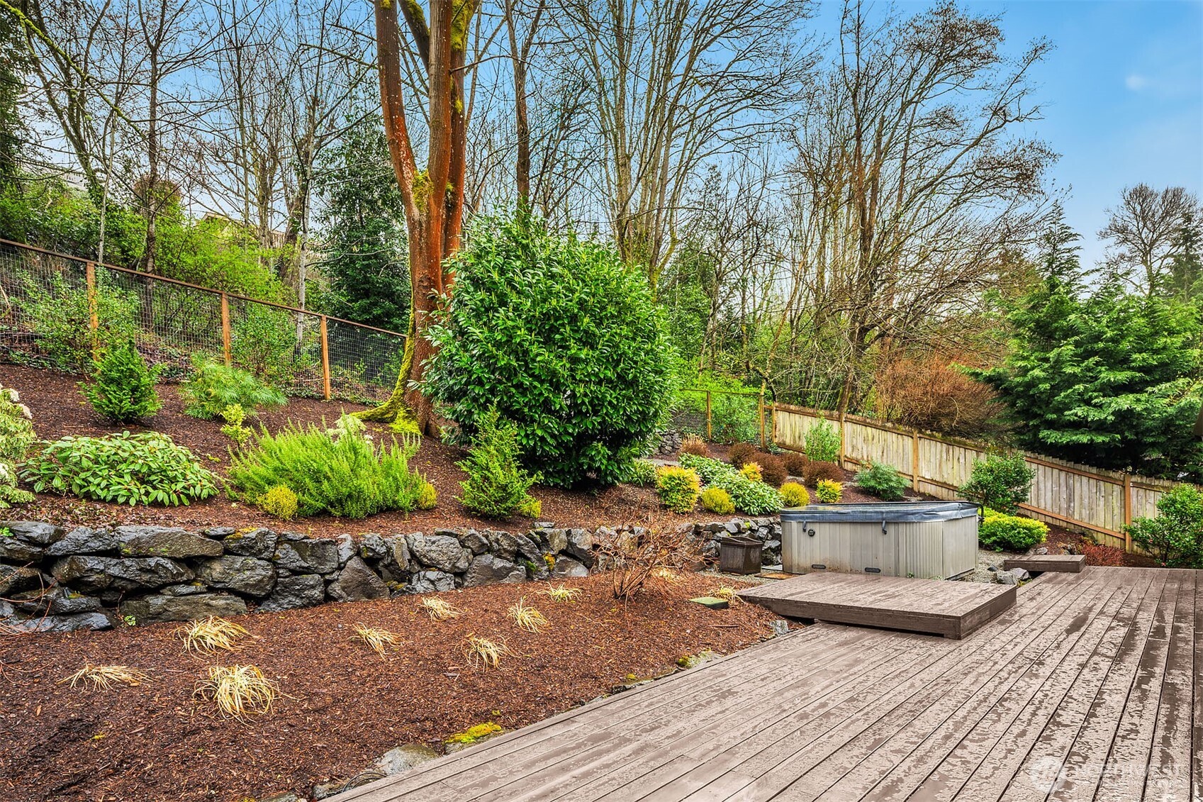 6700 81st Avenue SE Mercer Island WA 98040