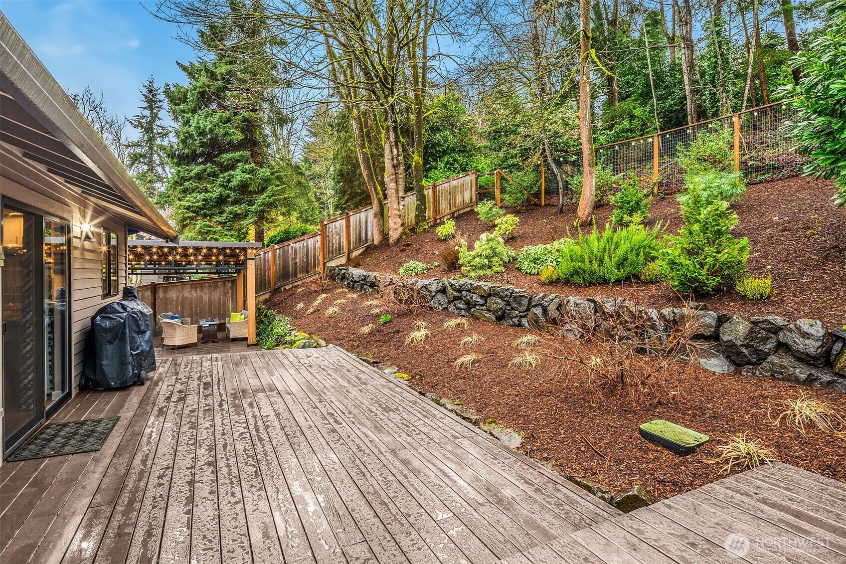 6700 81st Avenue SE Mercer Island WA 98040
