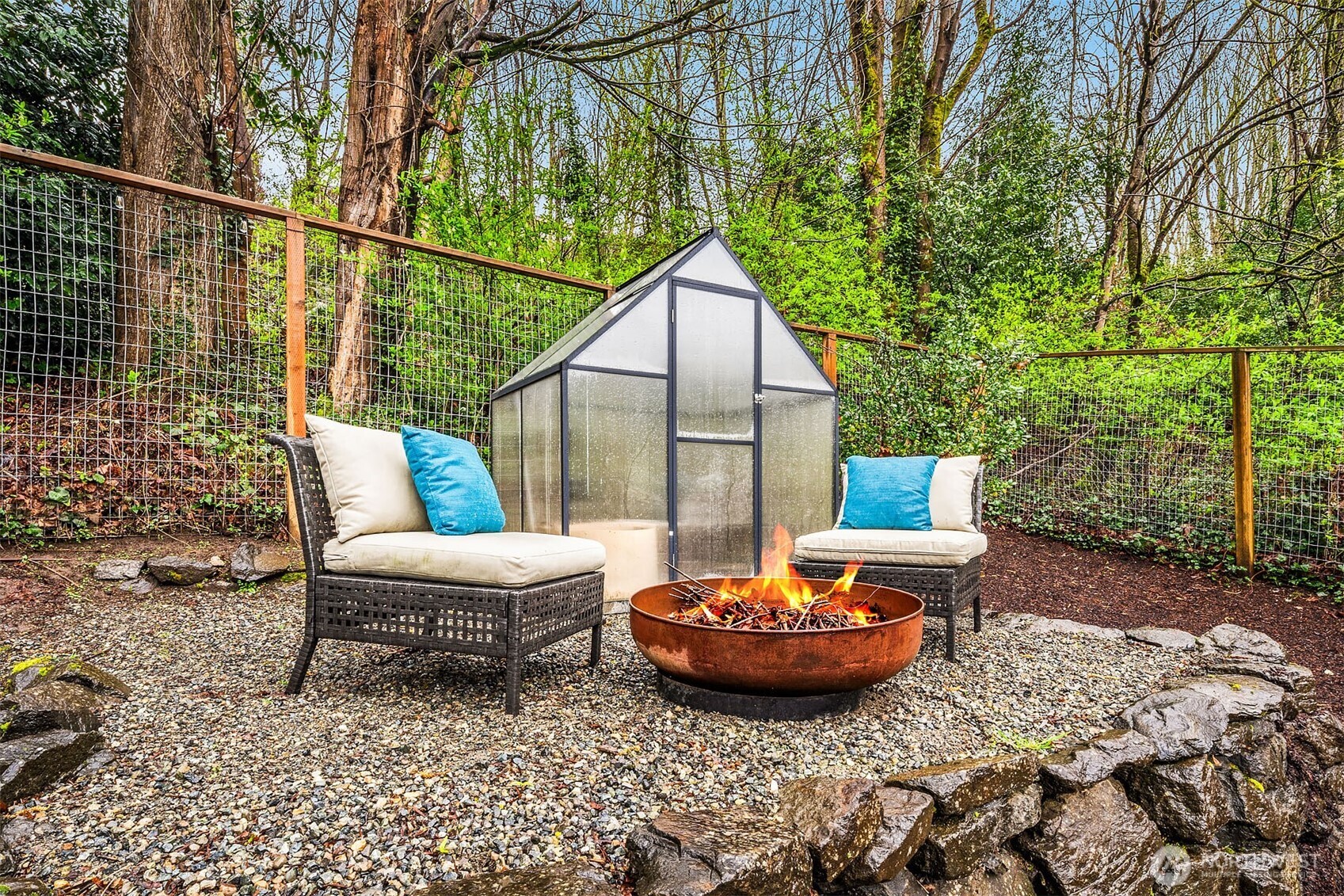 6700 81st Avenue SE Mercer Island WA 98040