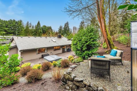 6700 81st Avenue SE Mercer Island WA 98040