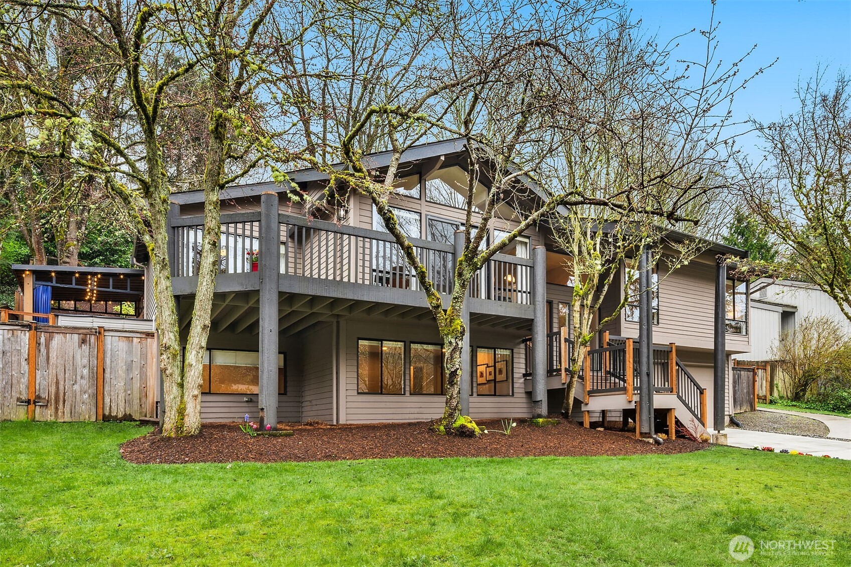 6700 81st Avenue SE Mercer Island WA 98040
