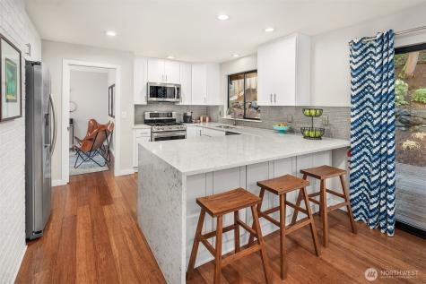 6700 81st Avenue SE Mercer Island WA 98040