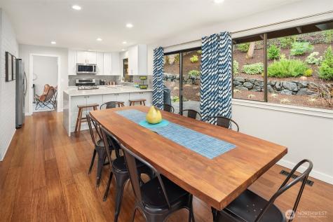 6700 81st Avenue SE Mercer Island WA 98040
