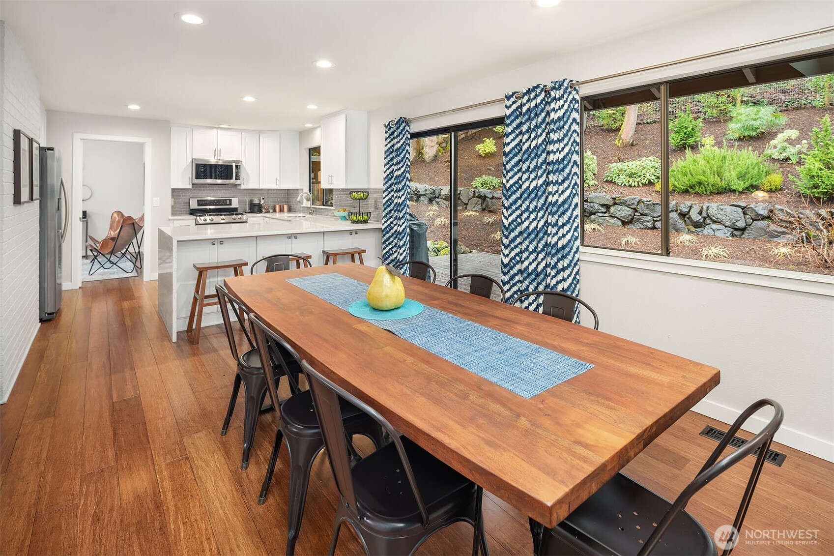 6700 81st Avenue SE Mercer Island WA 98040