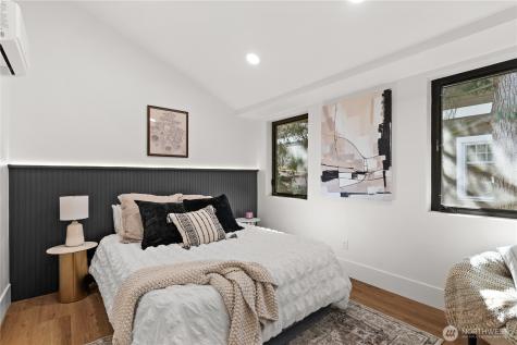 2212 N 46th Street Seattle WA 98103
