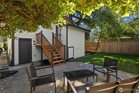 2212 N 46th Street Seattle WA 98103