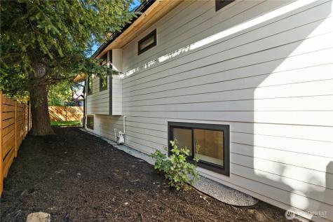 2212 N 46th Street Seattle WA 98103