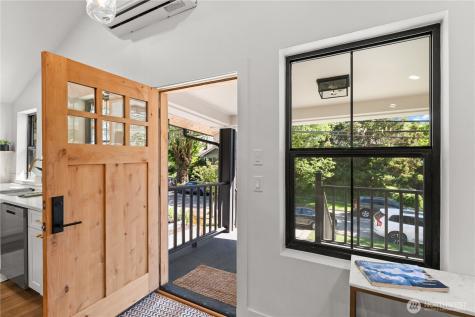 2212 N 46th Street Seattle WA 98103