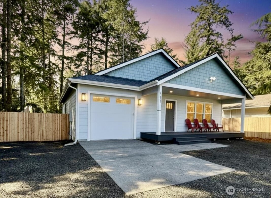 611 Weatherwax Loop NE Ocean Shores WA 98569