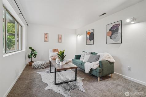 1261 150th Avenue SE Bellevue WA 98007