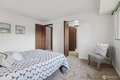 1261 150th Avenue SE Bellevue WA 98007