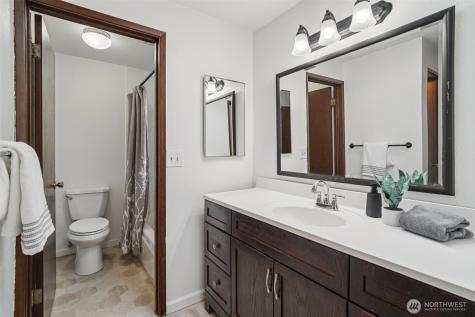 1261 150th Avenue SE Bellevue WA 98007