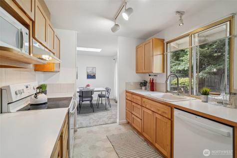 1261 150th Avenue SE Bellevue WA 98007