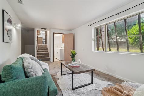 1261 150th Avenue SE Bellevue WA 98007