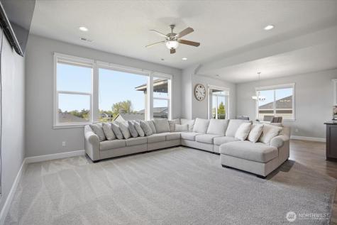 2652 W 44th Place Kennewick WA 99337