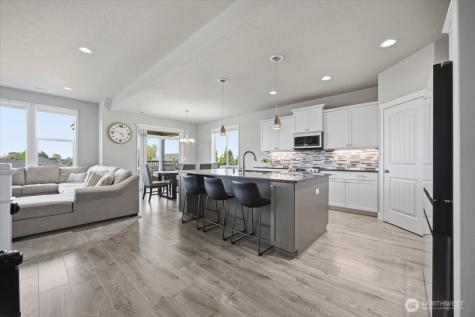 2652 W 44th Place Kennewick WA 99337