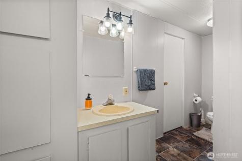 19121 Elderberry Street SW Rochester WA 98579